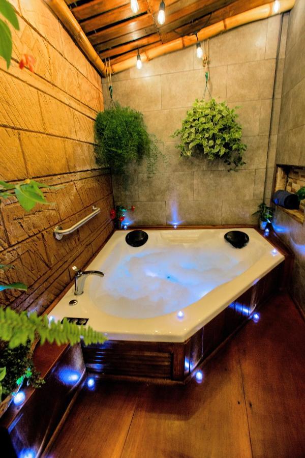 Casa Suculenta ,Monteverde Con Jacuzzi Privado Y Lavanderia 아파트 외부 사진